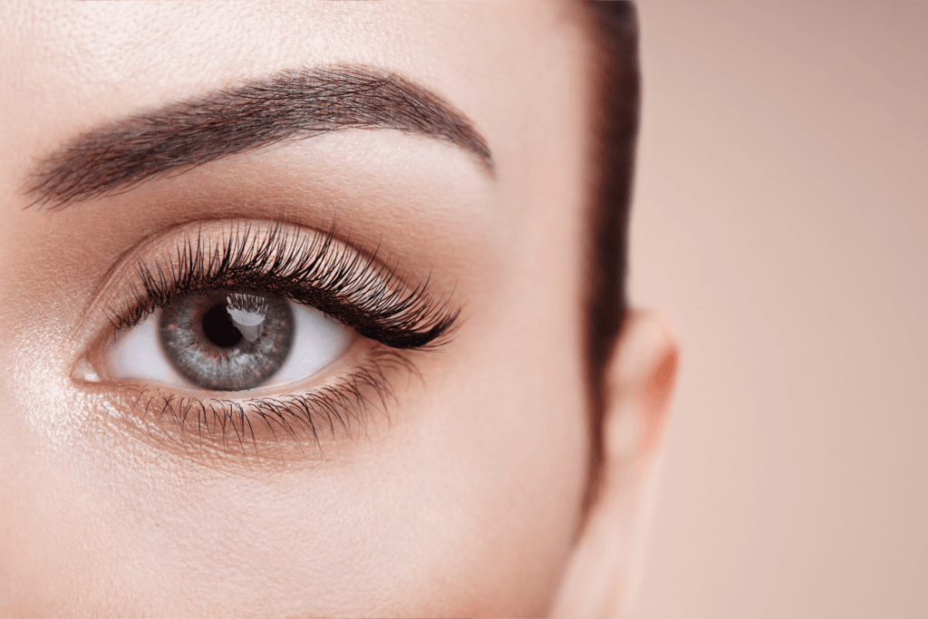 rehaussement de cils , browlift , lashlift